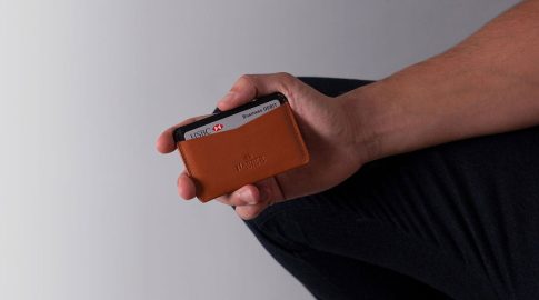 Cardholder To hold your important cards in one hand!