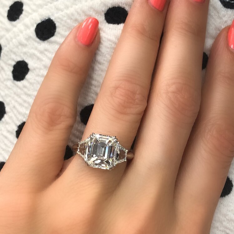 Miss Diamond Ring