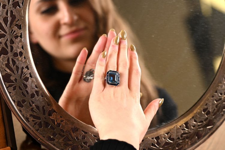 Pick-Your-Favorite-Jewelries-From-Nikola-Valenti-Round-The-Clock-750x500